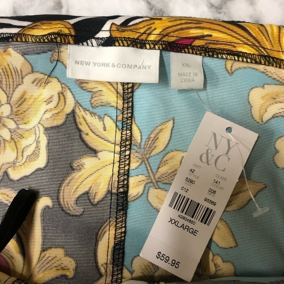 NY&CO Flounce Ruffle Bust Off Shoulder Crop Top Bright Print Size XXL NWT - Picture 3 of 5